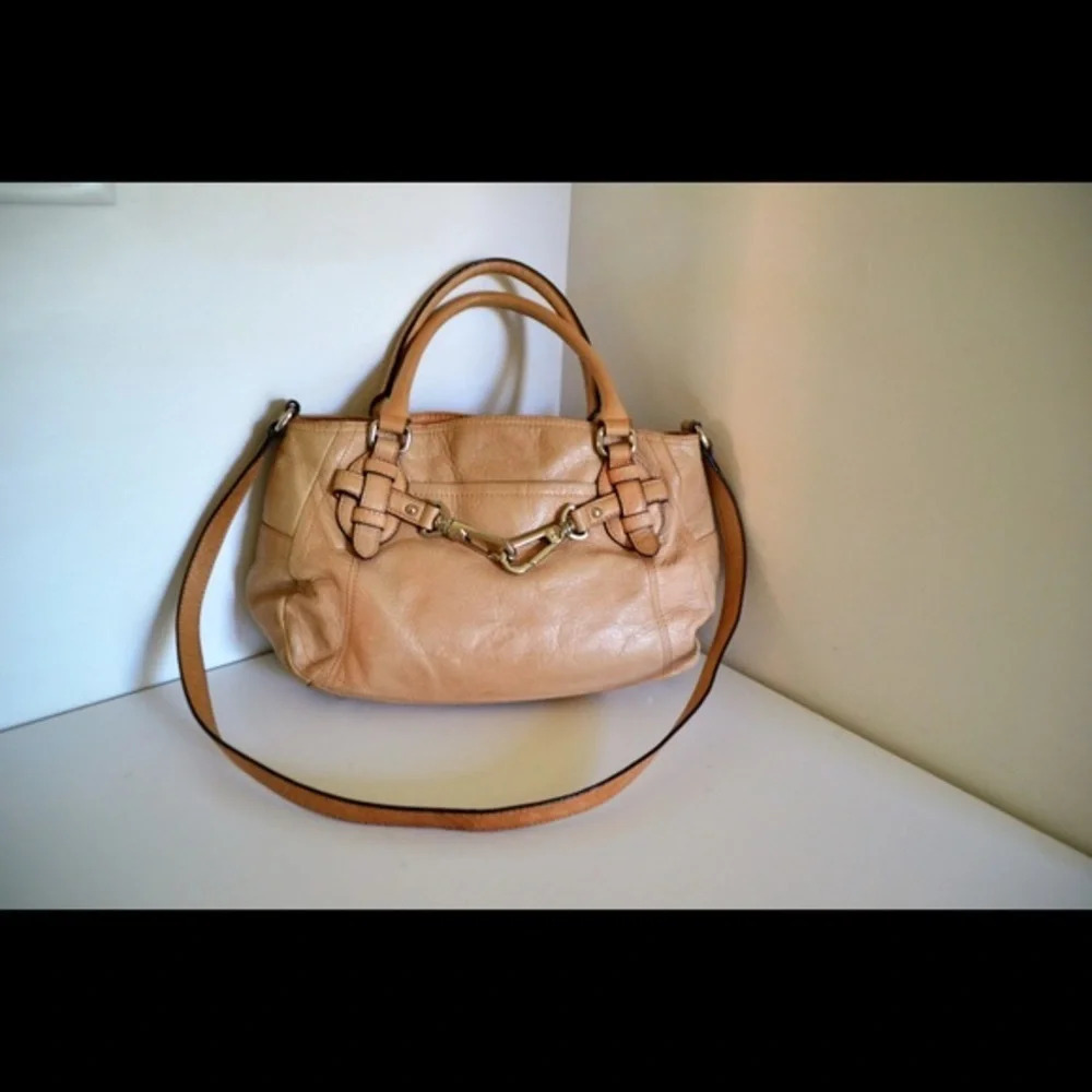 B. Makowksy satchel